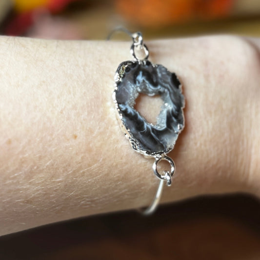 Silver Edge Agate Slice Bangle – Silver-Plated Bracelet