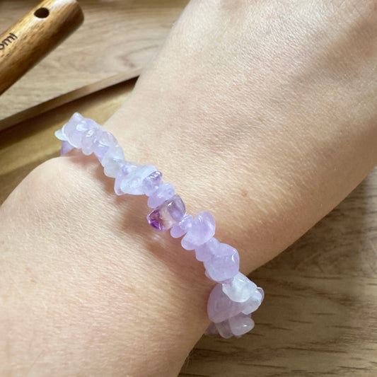 Lavender Amethyst Chip Bracelet