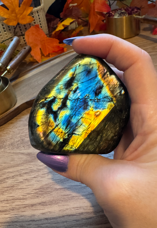 Labradorite Free form – 310g C Flawed but Fabulous