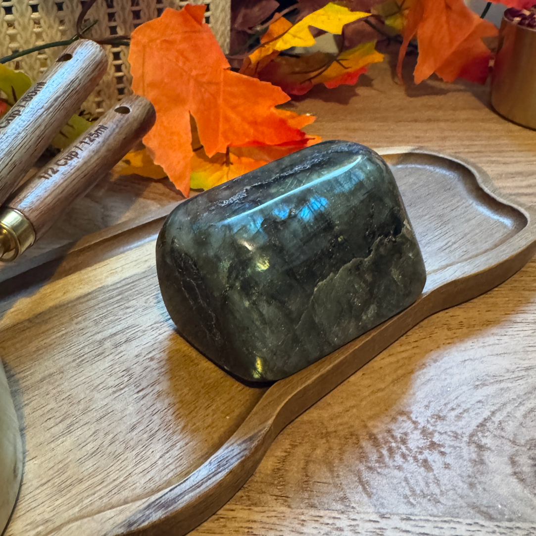 Labradorite Free form – 290g D