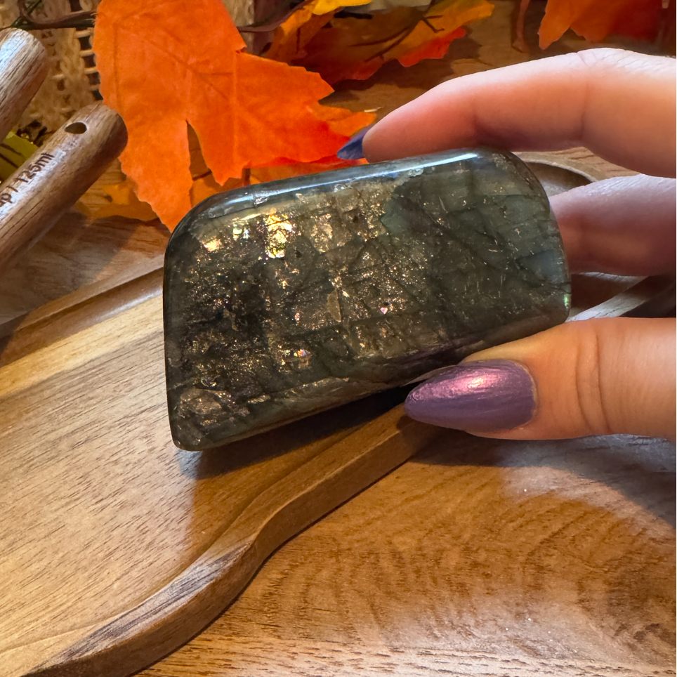 Labradorite Free form – 290g D