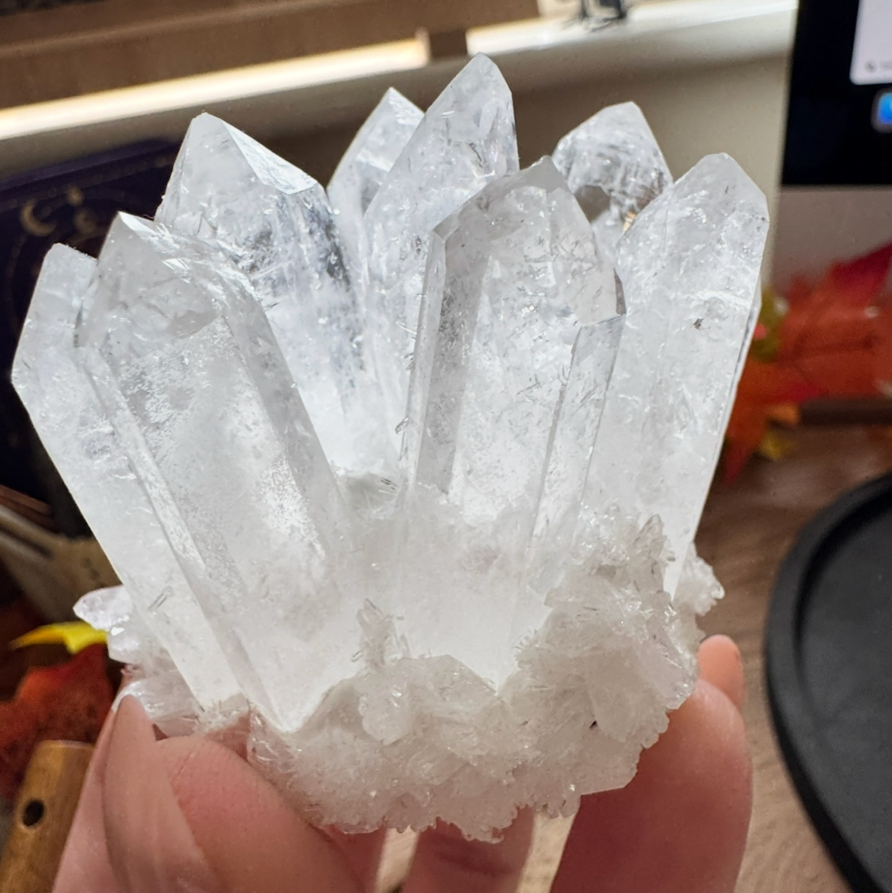 Clear Quartz Cluster with Natural Points – Decorative Formation