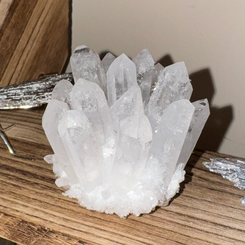 Clear Quartz Cluster with Natural Points – Decorative Formation