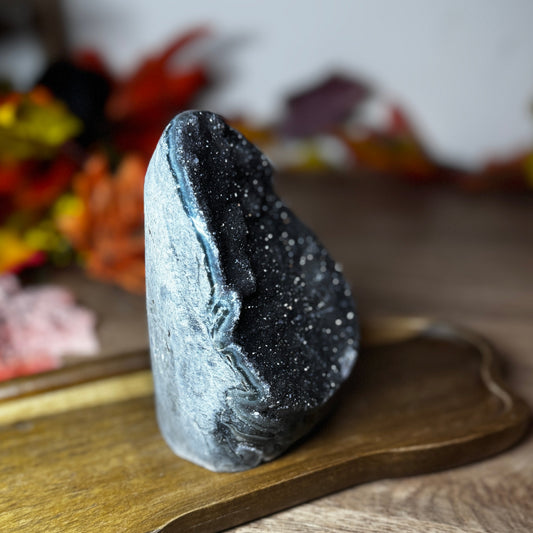 High Grade Black/Dark Grey Sugar Amethyst Cut Base