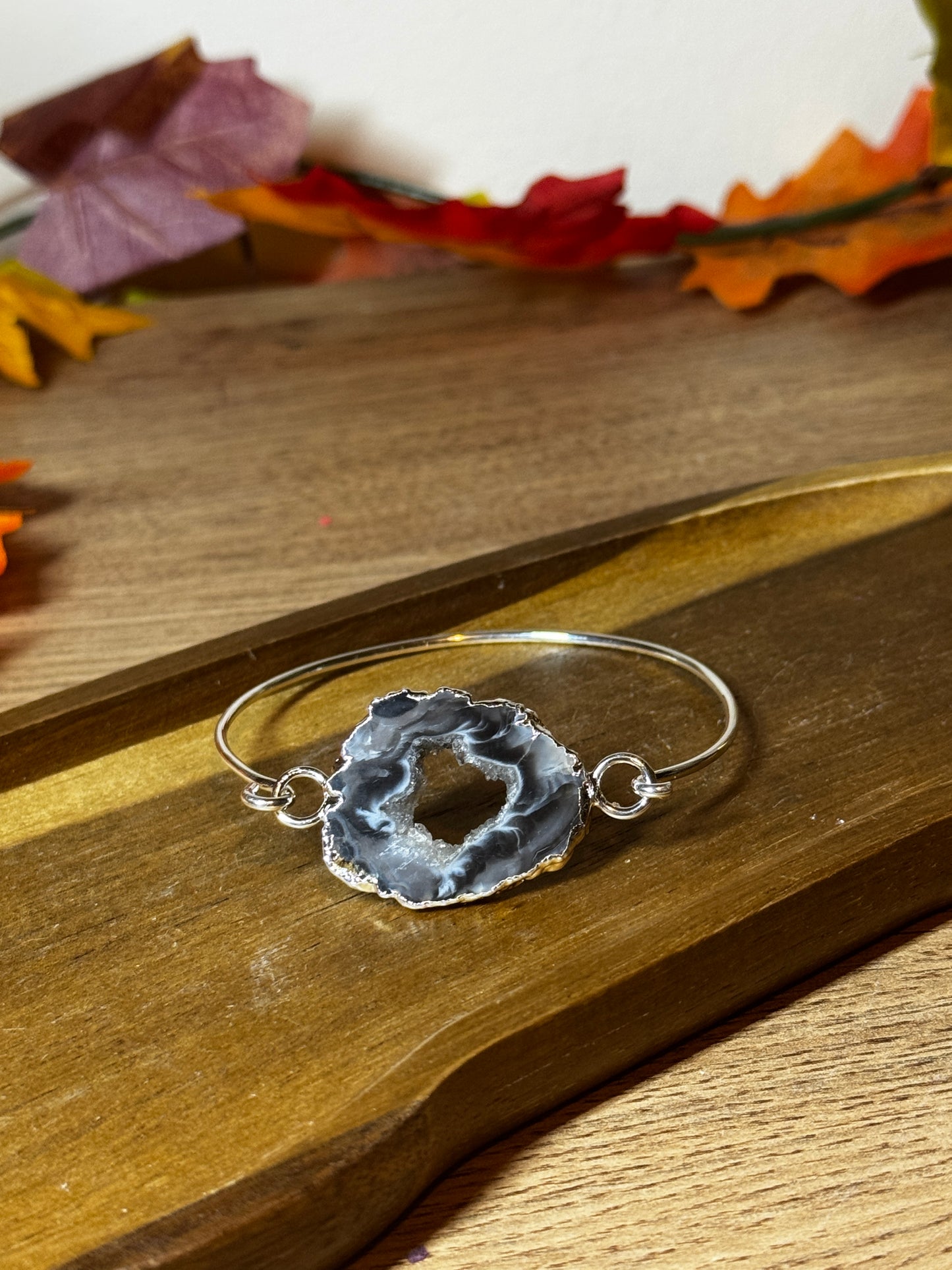 Silver Edge Agate Slice Bangle – Silver-Plated Bracelet
