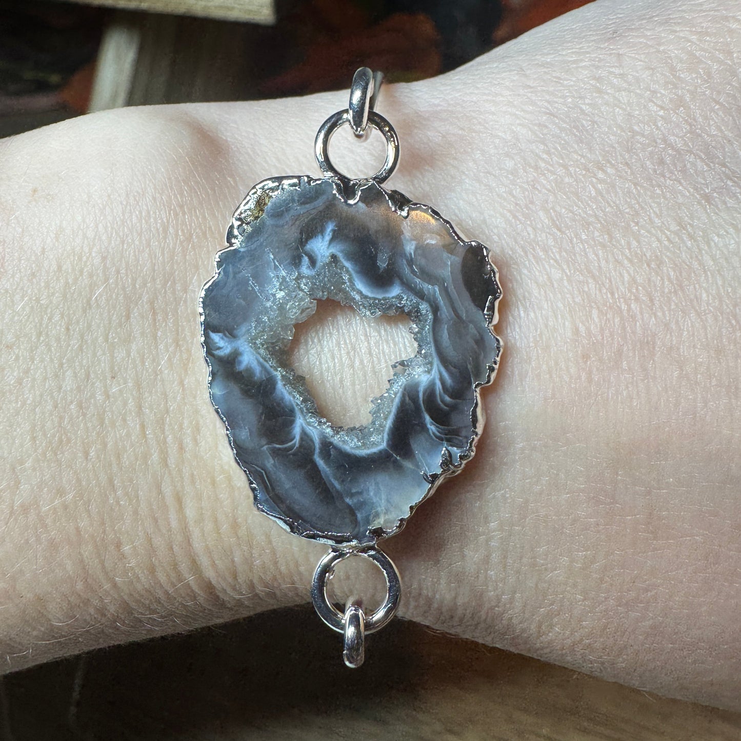 Silver Edge Agate Slice Bangle – Silver-Plated Bracelet
